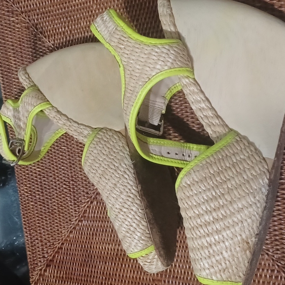 Shoes - Picture 8 of 8